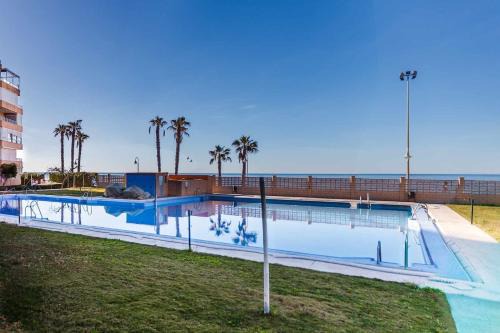 Algarrobo House | A&N Beachfront Family House with Pool & Solarium