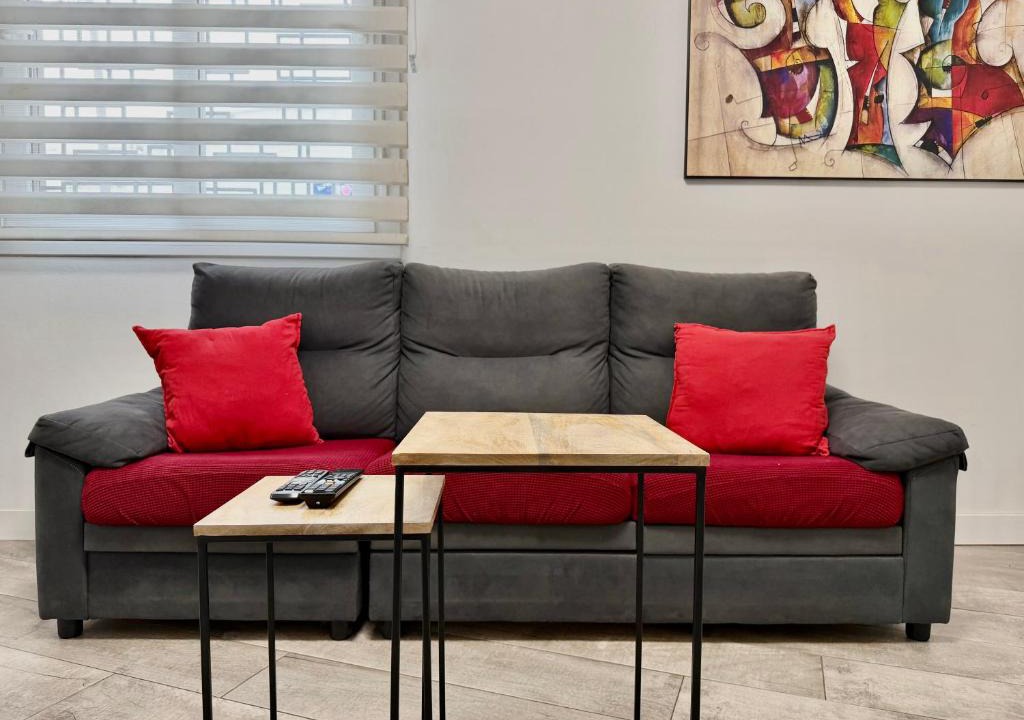 Carihuela Apartment | A8 - Apartamento en La Carihuela, 2 dormitorios, Wifi, a 100 metros de la playa