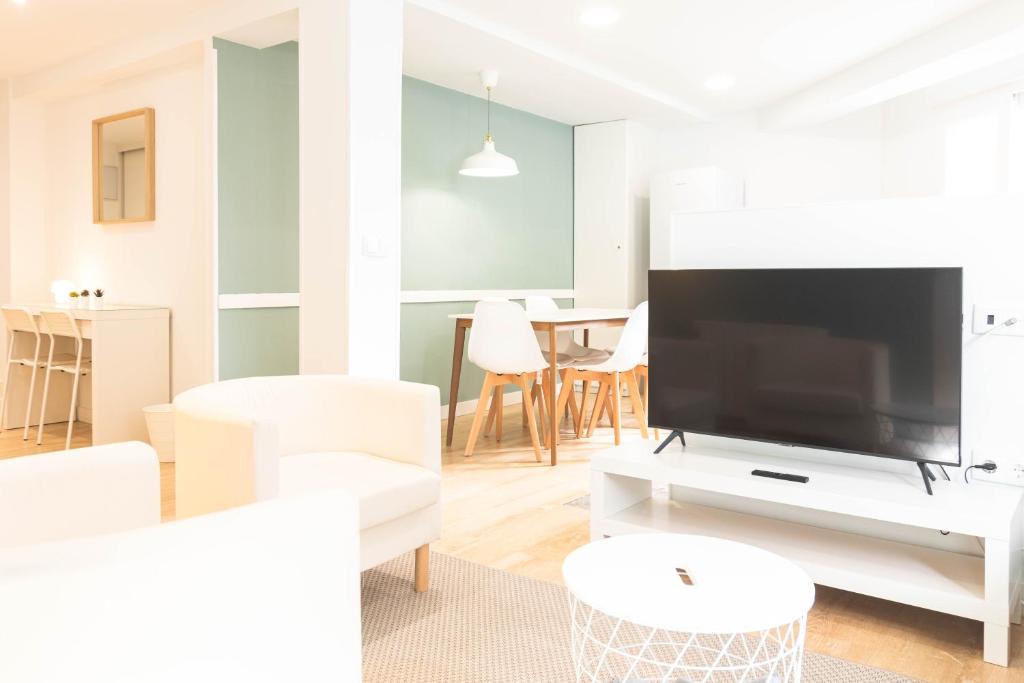 Distrito Llano Apartment | Apartamento Bobes I