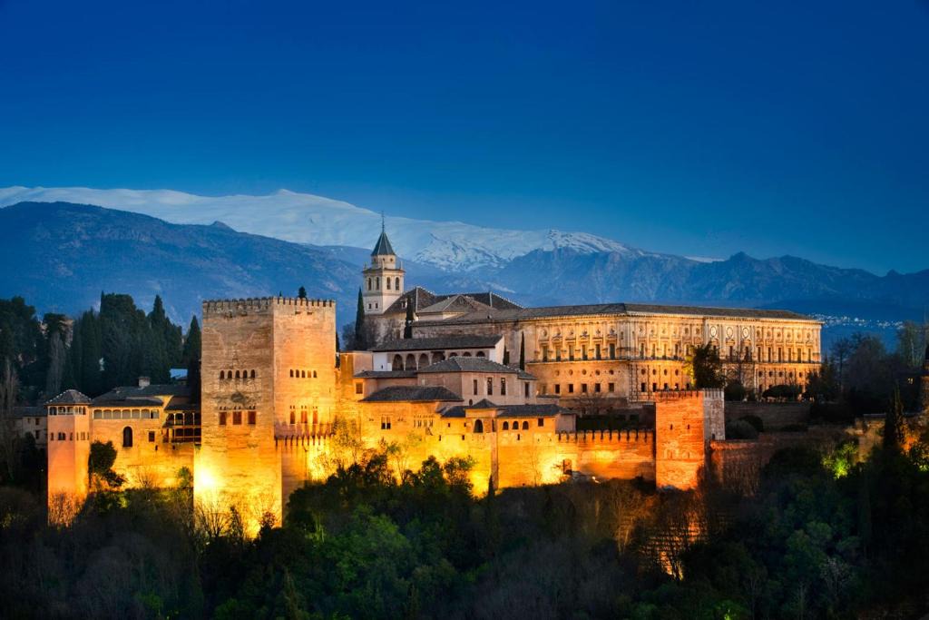 Figares Apartment | Apartamento Castillo
