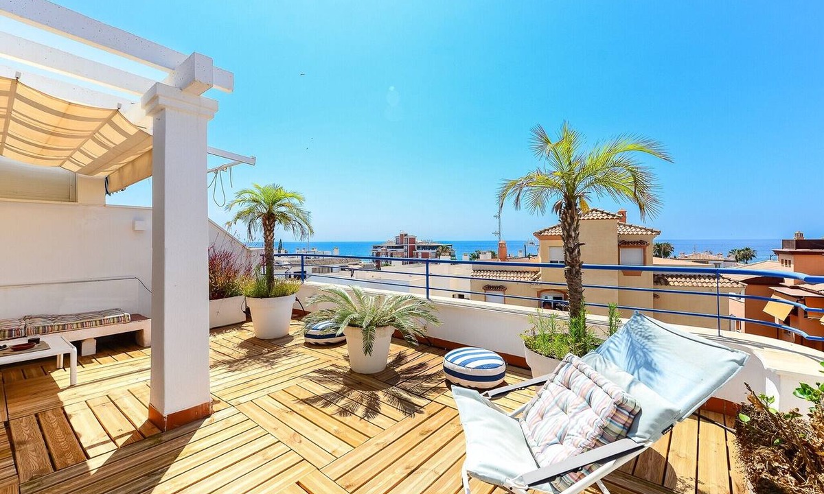 Torrox Costa Apartment | Apartment 'Breathtaking Penthouse Las Azaleas' with Shared Pool, Wi-Fi and Air Conditioning