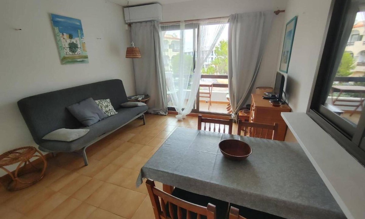Es Pujols Apartment | Apartment 'Formentera Suite 16' with Balcony, Wi-Fi and Air Conditioning