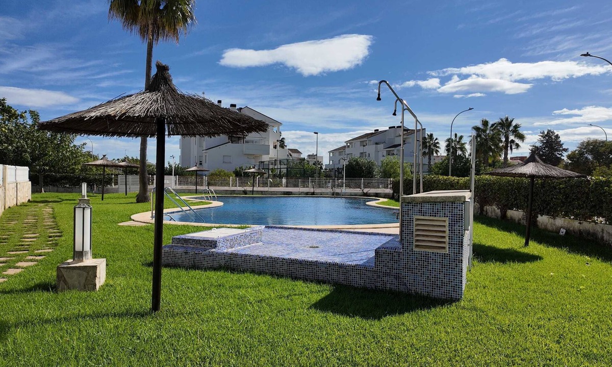 Les Deveses Apartment | Apartment in El Verger, 800 metres from the sea, with garden and communal pool