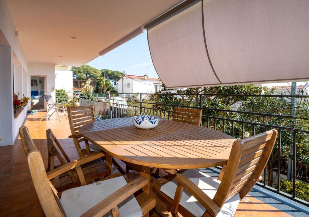 Premia de Dalt Apartment | Apartment Millenium by Interhome