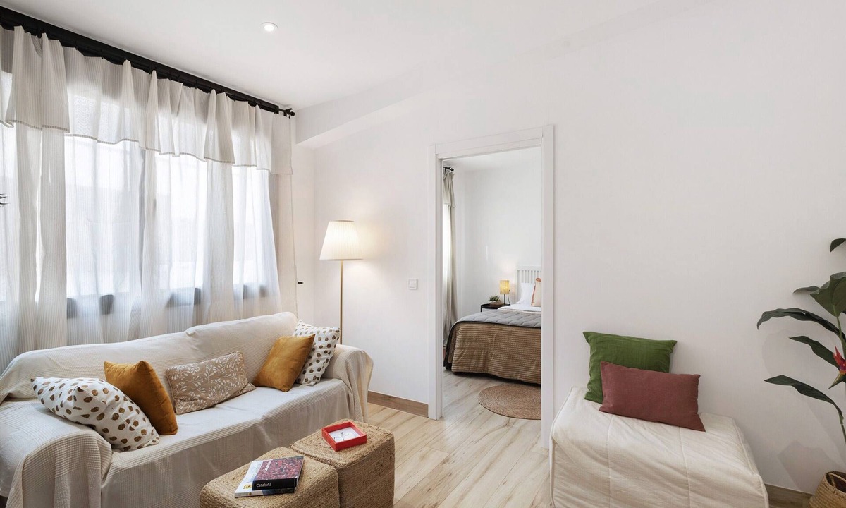 Sant Celoni Apartment | Apartment Privat Sant Celoni Montseny Barcelona with Balcony and Wi-Fi.