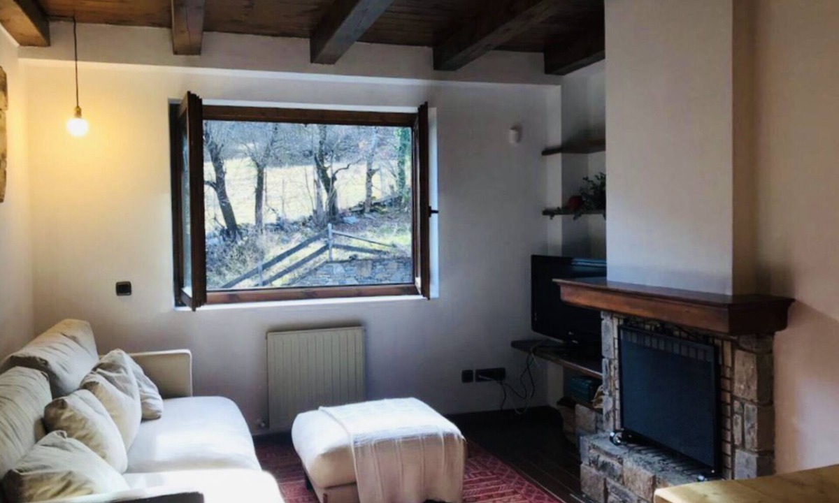 Vielha Apartment | Apartment with fireplace in Vielha-Baqueira