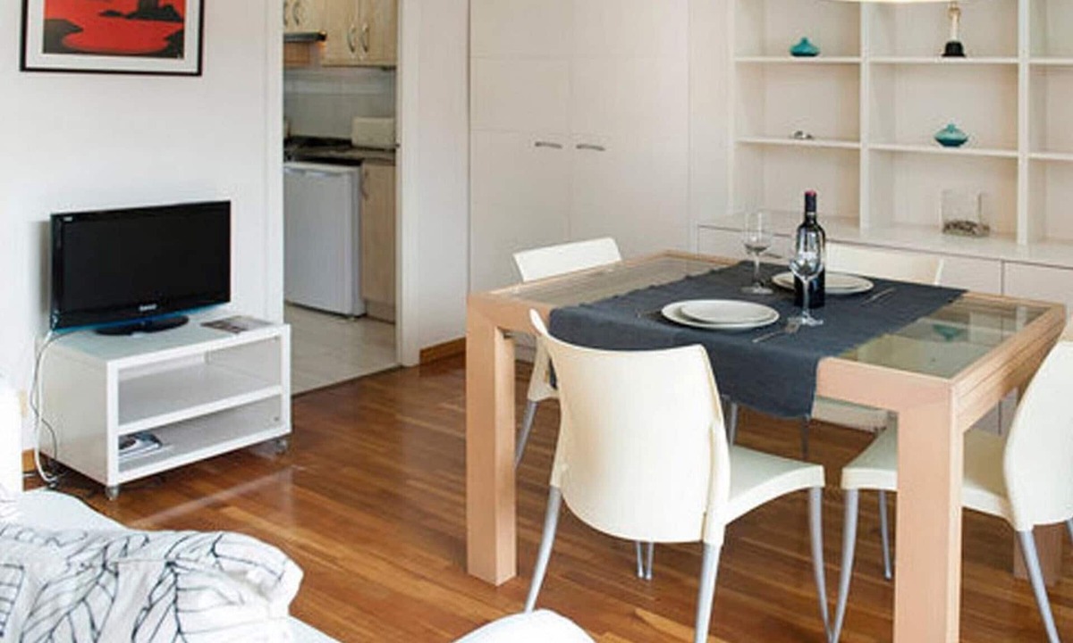 Dreta de l'Eixample Apartment | Apartment with private terrace and Wifi in the heart of Barcelona