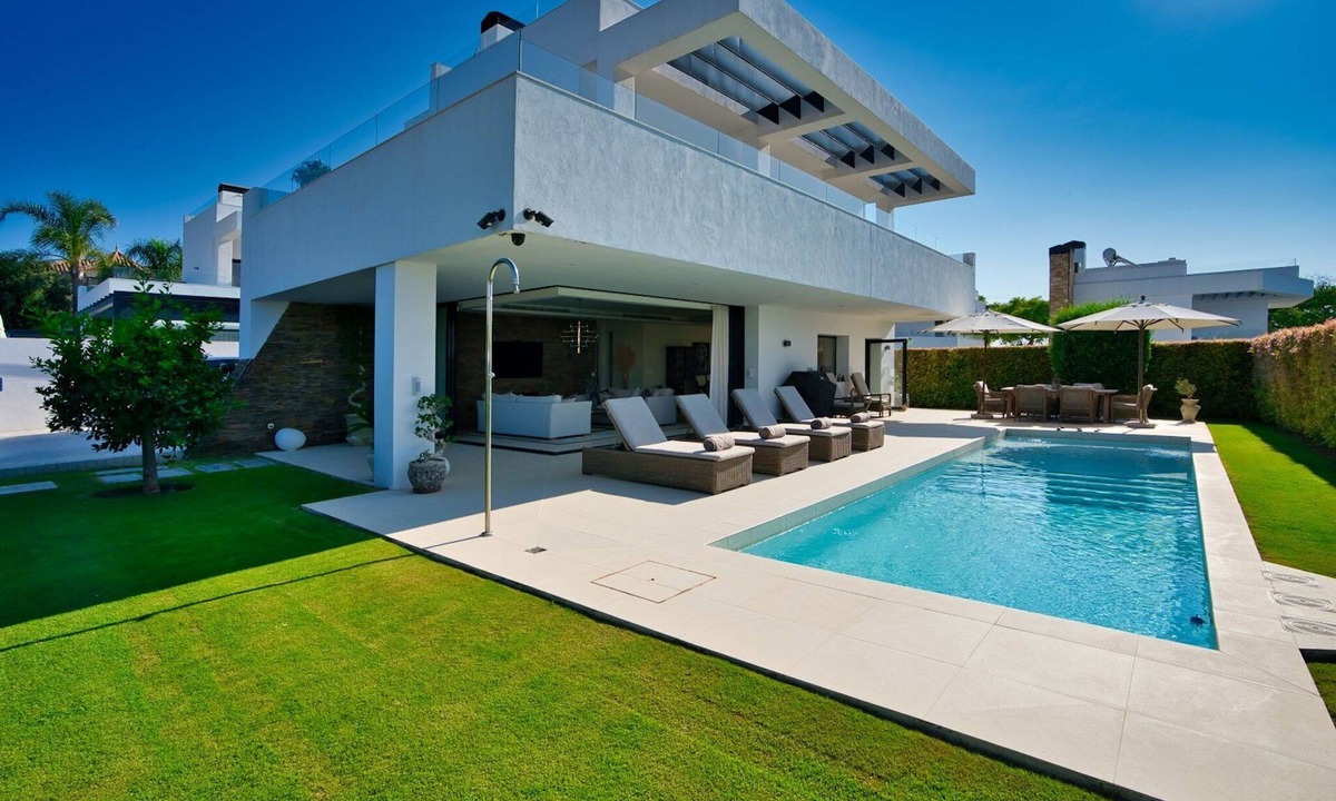Guadalmina Villa | Astonishing Marbella Villa | 5 Bedrooms | Villa Katya | Private Pool & Close
