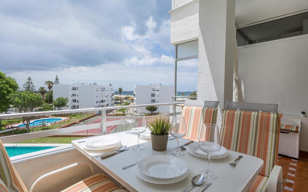Valdelagrana Apartment | Azvalia - Valdelagrana Puerto Príncipe, Playa, piscina, parking