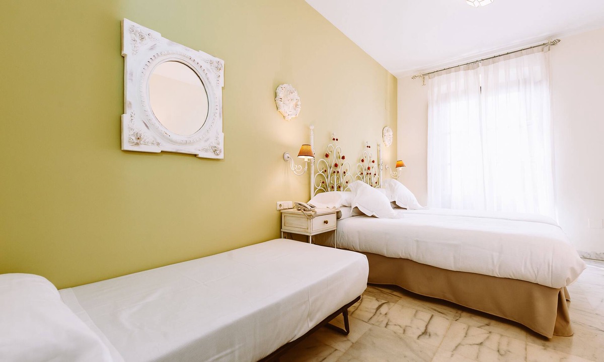 Santa Cruz Hotel | Basic Hotel Doña Manuela