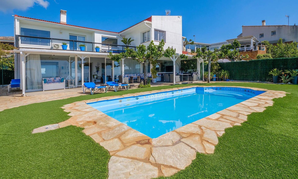 Malgrat de Mar House | Beach front home in Malgrat de Mar
