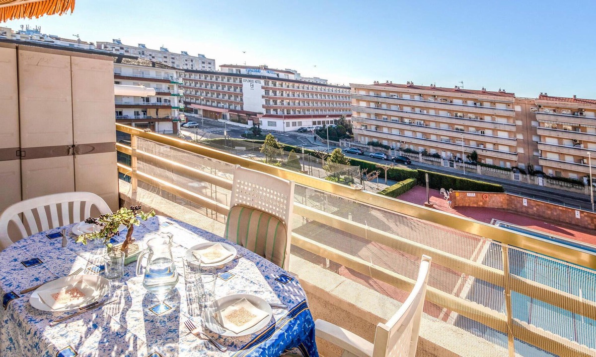 Blanes Apartment | Beautiful apartment in Blanes with WiFi