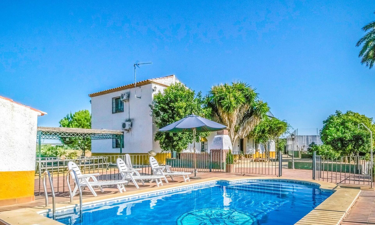 Posadas House | Beautiful home in Posadas with private swimming pool, can be inside or outside