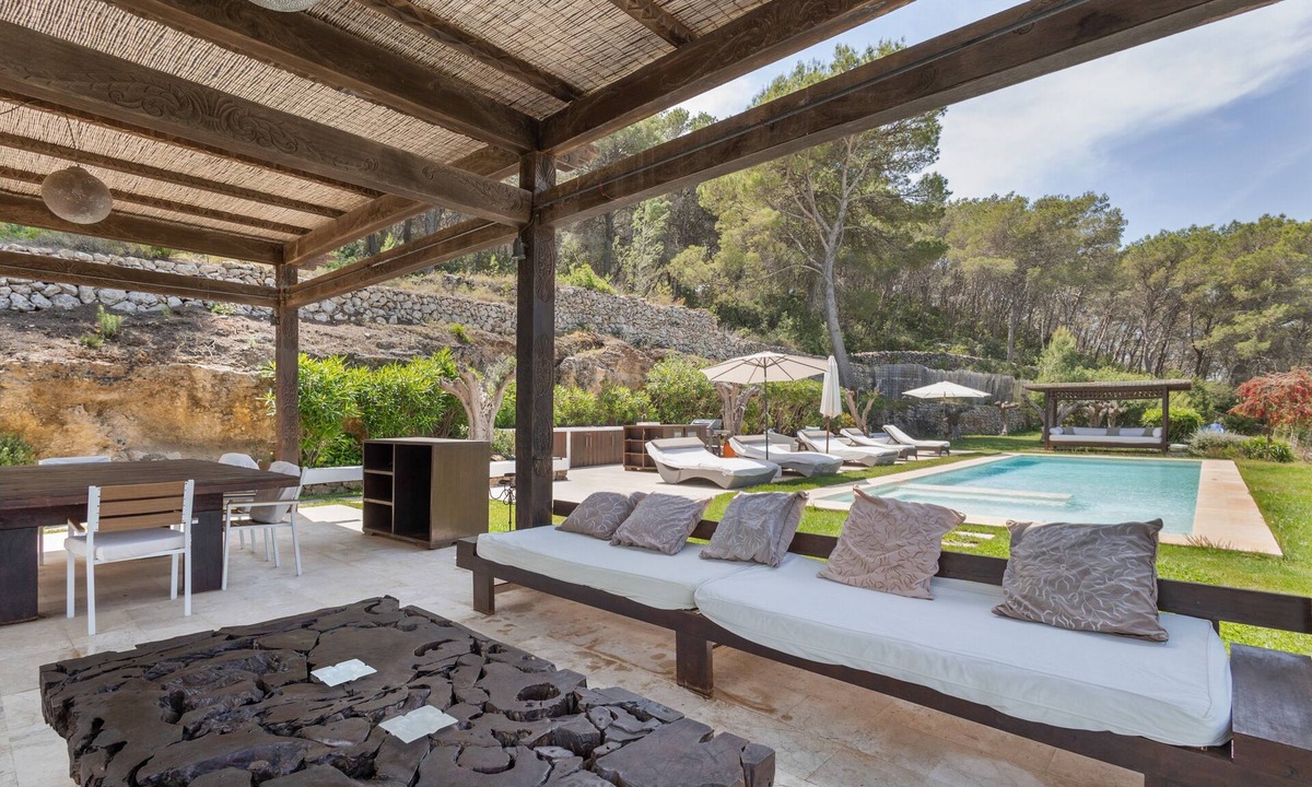 Santa Eulalia del Rio Villa | Beautiful luxury villa in Ibiza with Wi-Fi and air conditioning