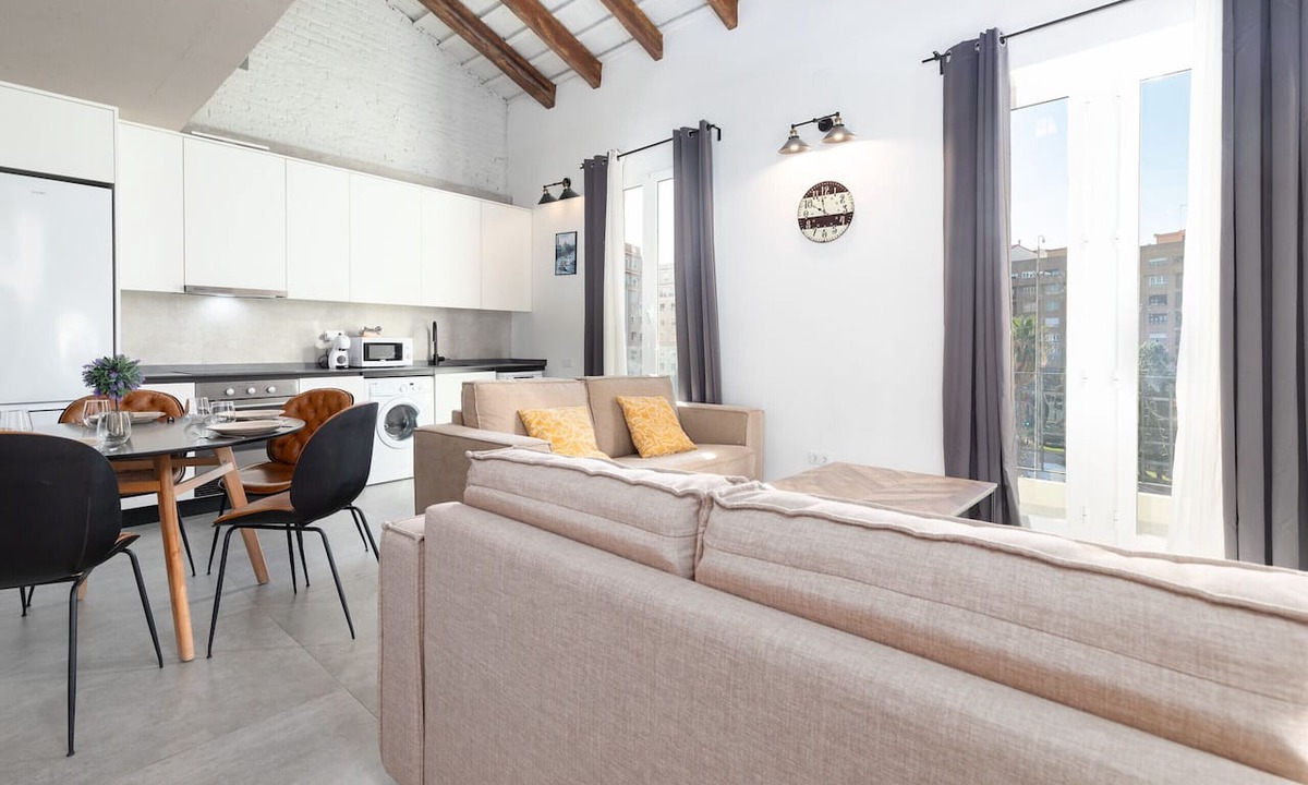 Arrancapins Apartment | Belmar Apartments 6. WiFi + A/C + 8 Pax