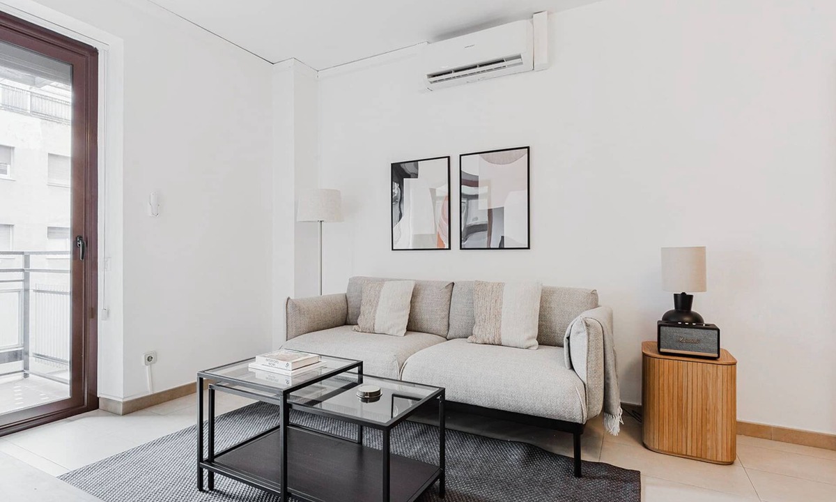 La Sagrada Familia Apartment | Blueground | Sagrada Familia 3bd apartment