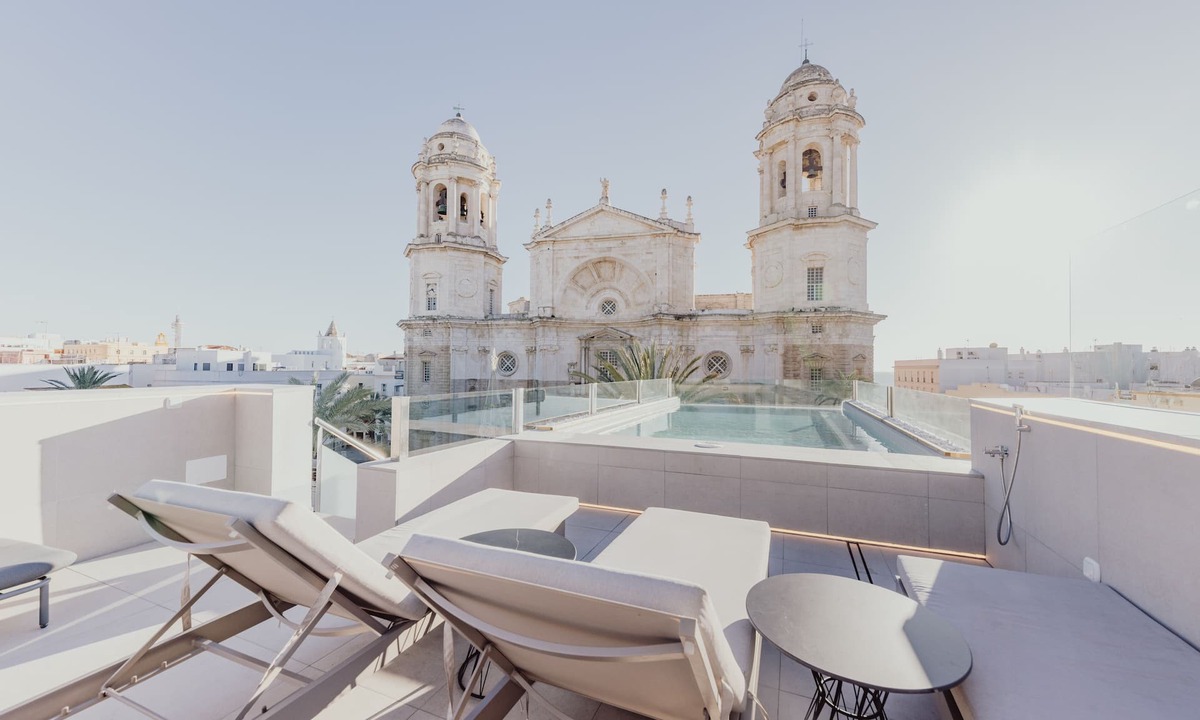 Old Town Hotel | Boutique Hotel OLOM