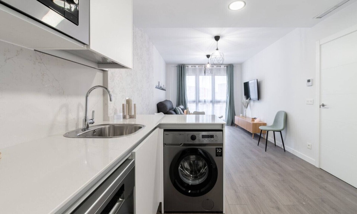 Getafe Apartment | Bright apartment 20 min from Madrid