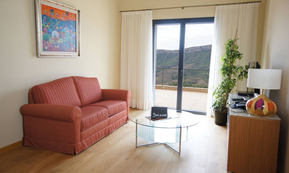 Gratallops Hotel | Buil & Gine Wine Hotel