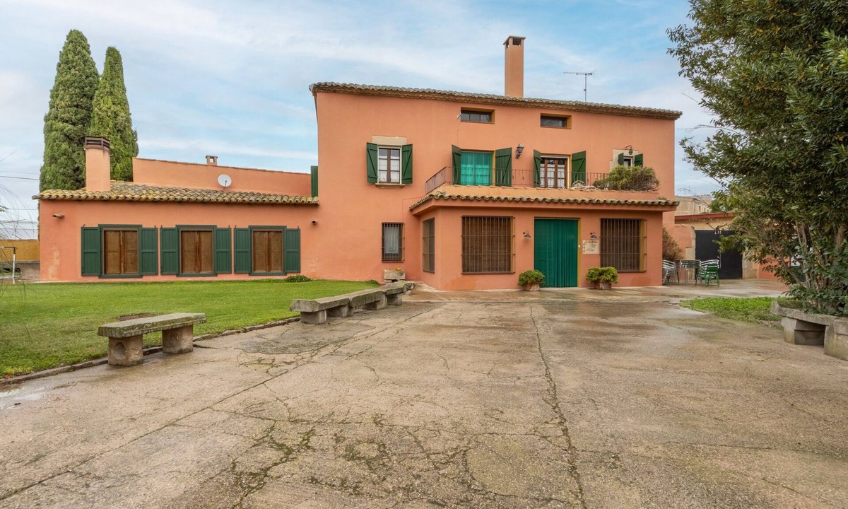 Vila-sana House | Ca l'Andorrà Country House with Garden, Shared Pool, and Wi-Fi