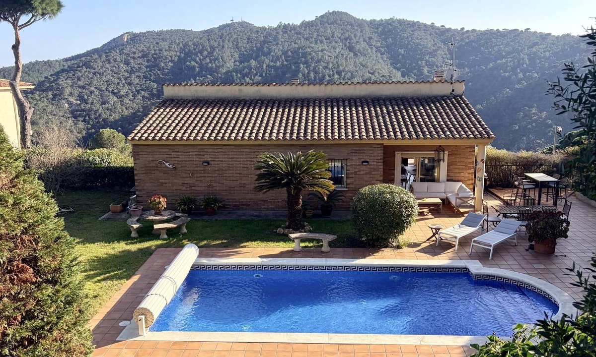 Sant Feliu de Guixols Villa | Calma Mar by Costabravaway