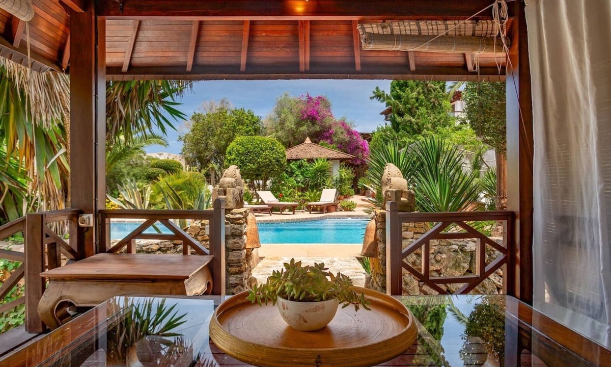 Sant Antoni de Portmany House | CAN GASPAR A cosy house with a pool, 10 km from Ibiza and 12 km from the beach