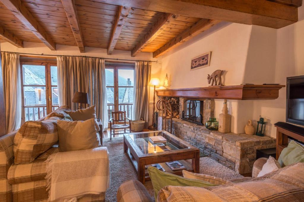 Salardu Apartment | Carlac by Totiaran