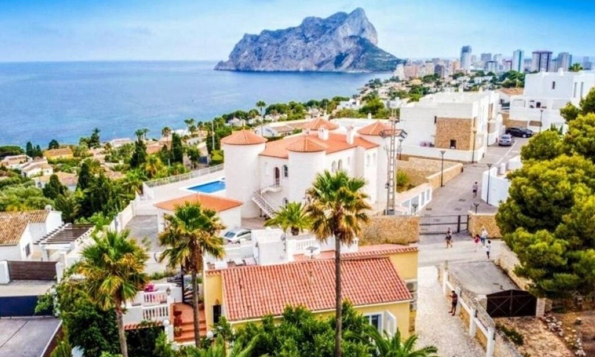 Benissa Coast Resort | Casa Armonia - Turquesa Charming 1-room studio with terrace and pool view