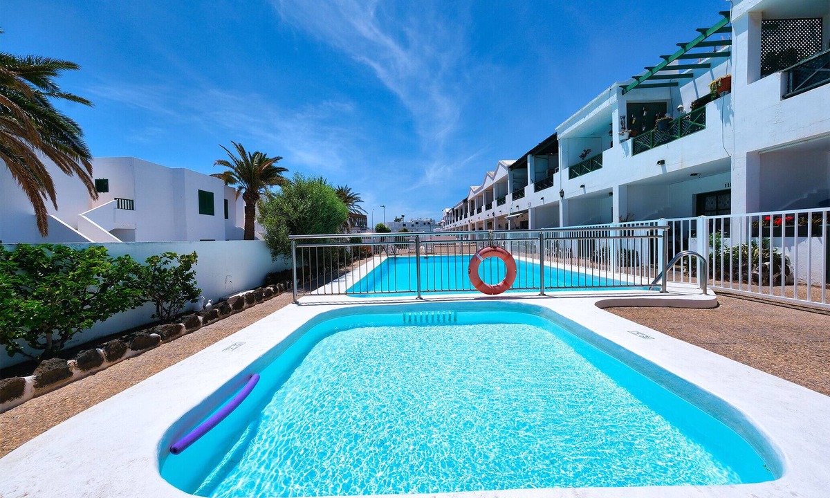 Puerto del Carmen Ski Chalet | Casa Emilia - Pool and Close to the Beach By LVH