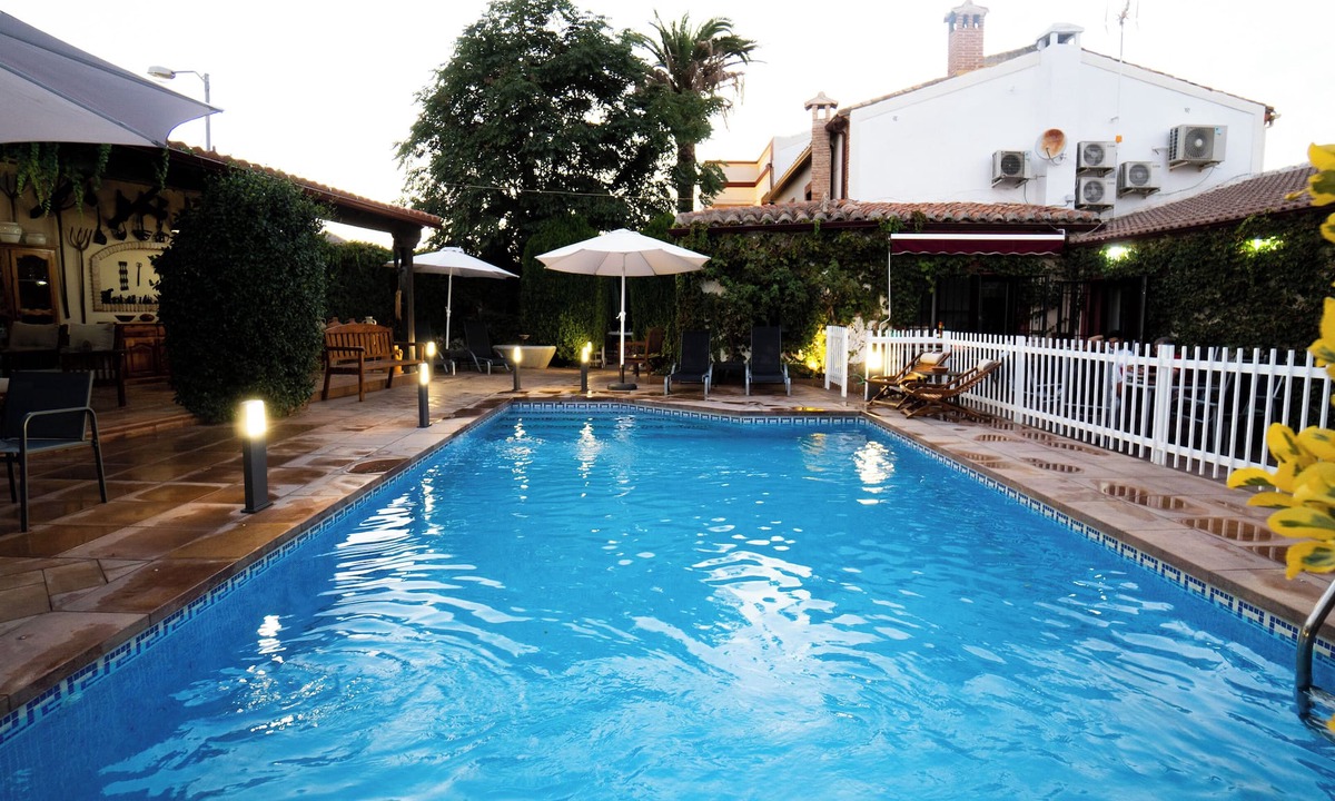 Brazatortas Hotel | Casa Rural Tres Ventas