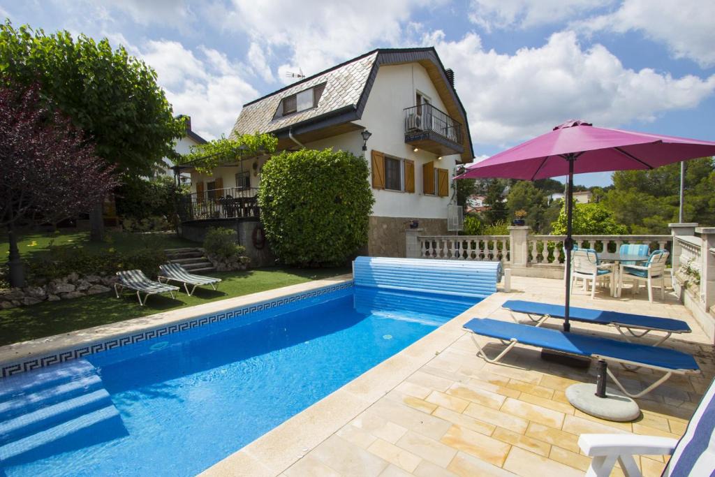 Santa Rosa Villa | Catalunya Casas Private paradise - hop, skipjump to Barcelona!
