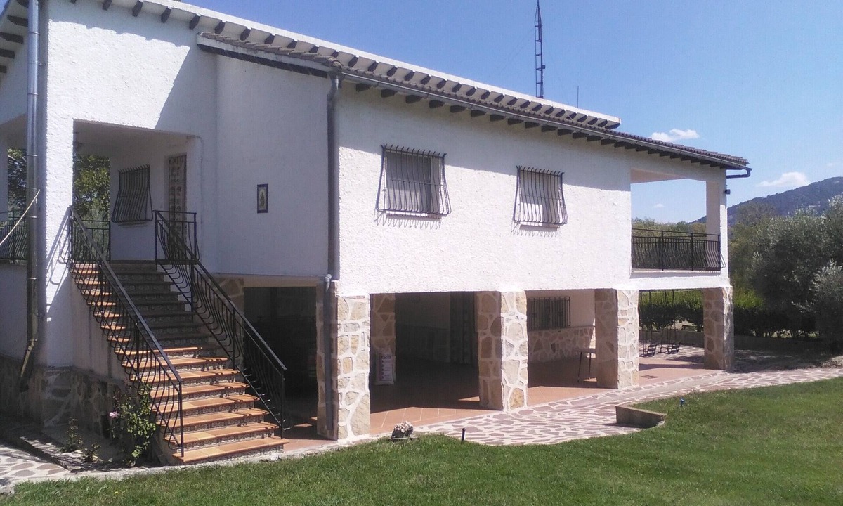 Navaluenga Ski Chalet | Chalet aislado en plena naturaleza con acceso a playa de río