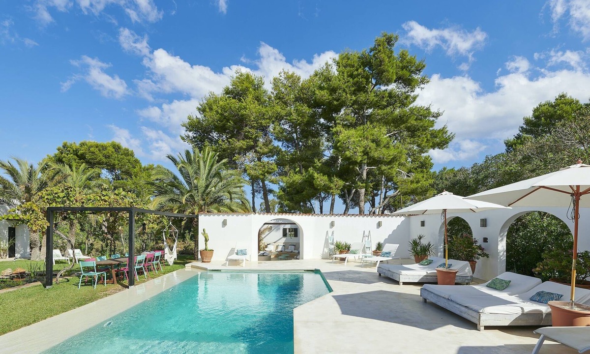 Ibiza Town Villa | CHARMING MEDITERRANEAN VILLA IN AN IDEAL LOCATION FOR ENJOYING IBIZA’S BEST WEST