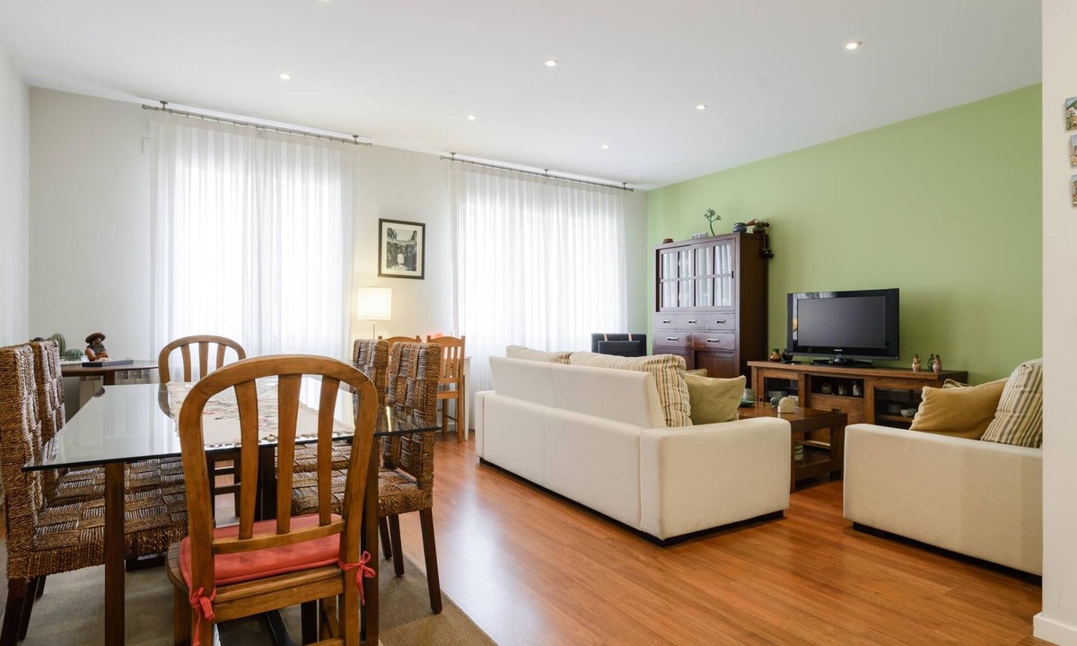 Pacifico Apartment | Charming Retiro - Next to Atocha Station and Retiro Park