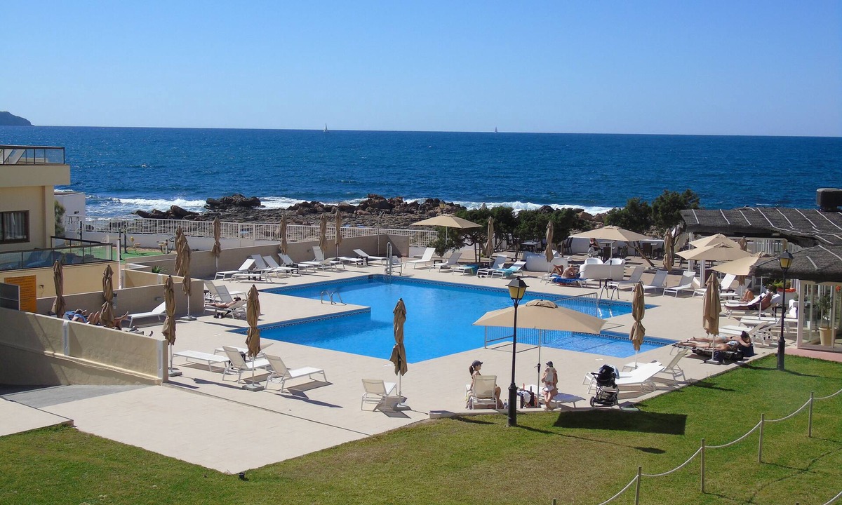 San Antonio Bay Apartment | Comfortable spacious apt with sea view and AC.