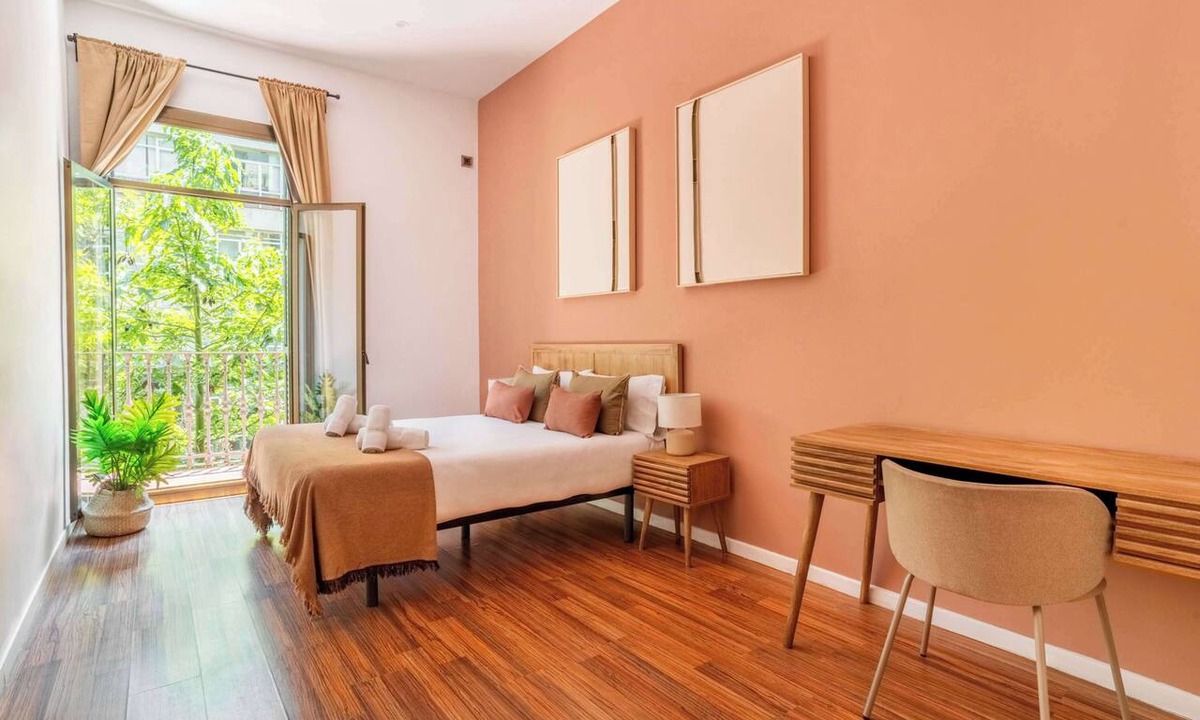 L'Antiga Esquerra de l'Eixample Apartment | Comfortable and huge 5BD - 2BTH Rambla Catalunya
