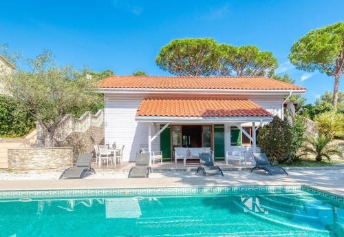 Condado del Jaruco Villa | Costacabana - Villa Primadonna