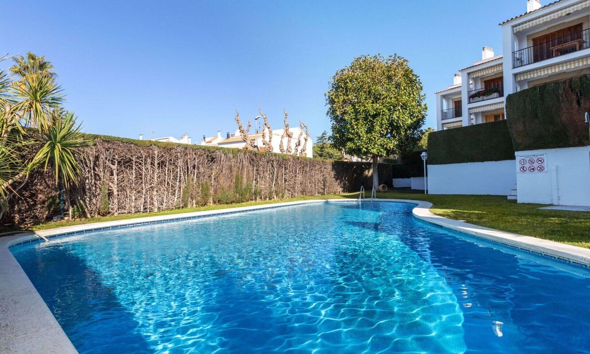 S'Agaro Apartment | Cosy apartment for 6 guests with pool, WIFI, TV and terrace