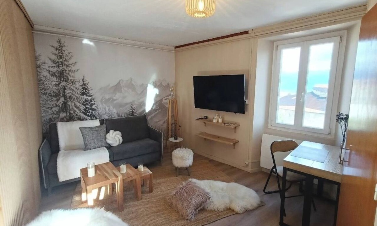 Font-Romeu-Odeillo-Via Apartment | Cozy apartment with a view, 10 minutes from the slopes.