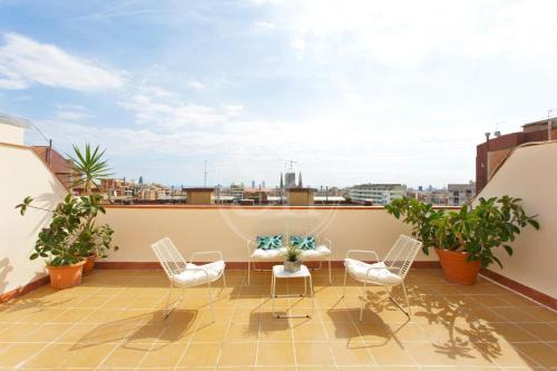 El Baix Guinardo Apartment | Cozy apartment with terrace & views Sagrada Familia