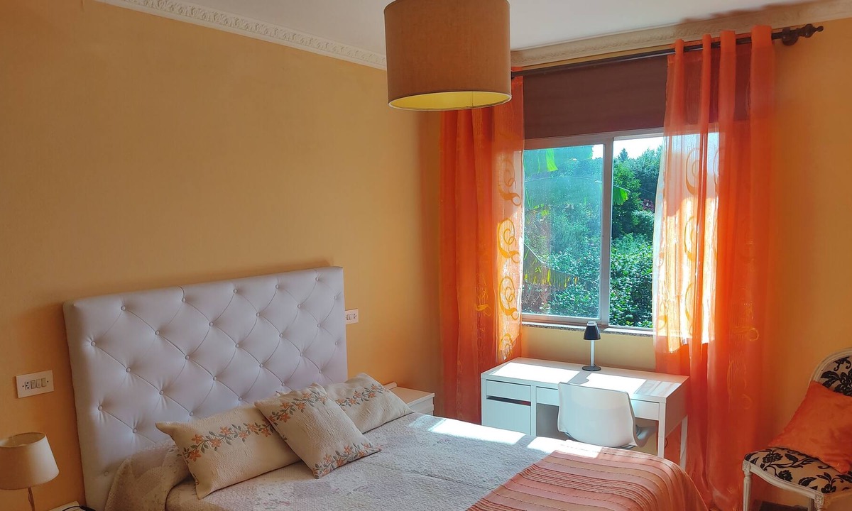 Rianxo House | Cozy house in rural village near beaches
