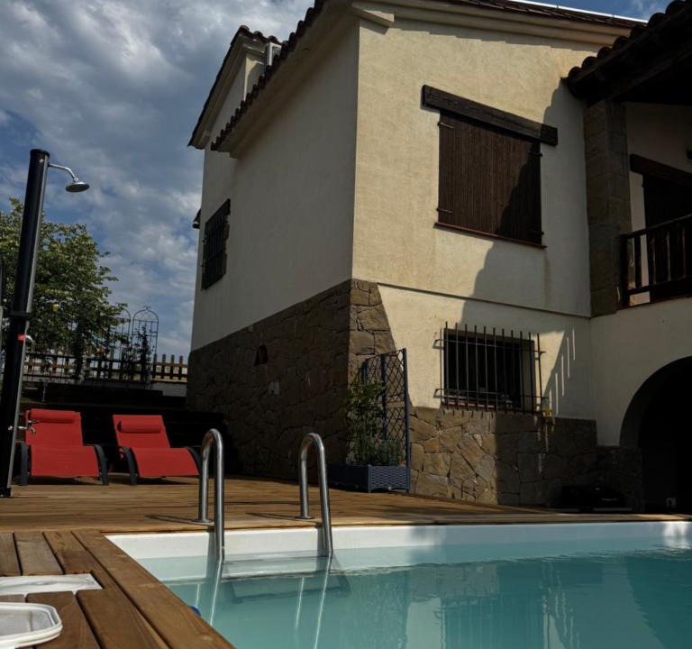 Sant Jaume de Llierca House | el bosc