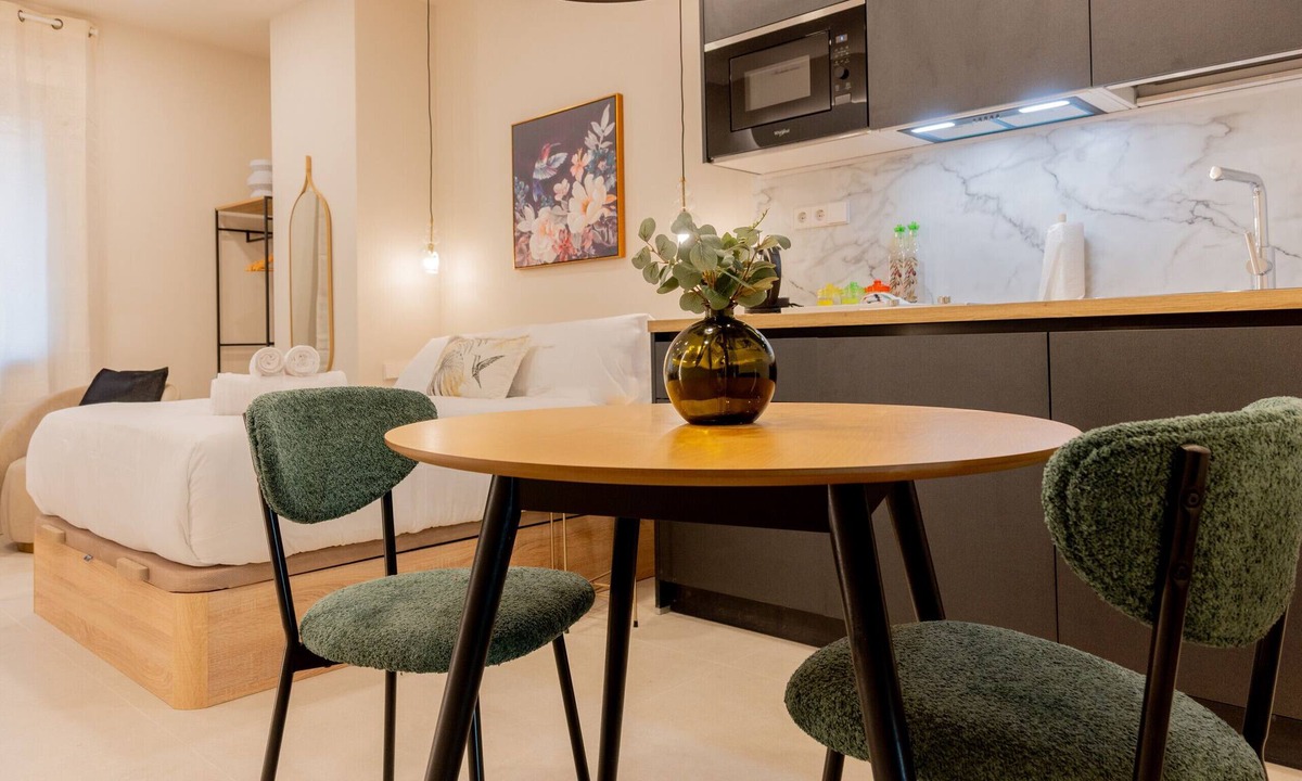 Palos de la Frontera Apartment | El Capricho: Your Charming and Tranquil Refuge in Madrid