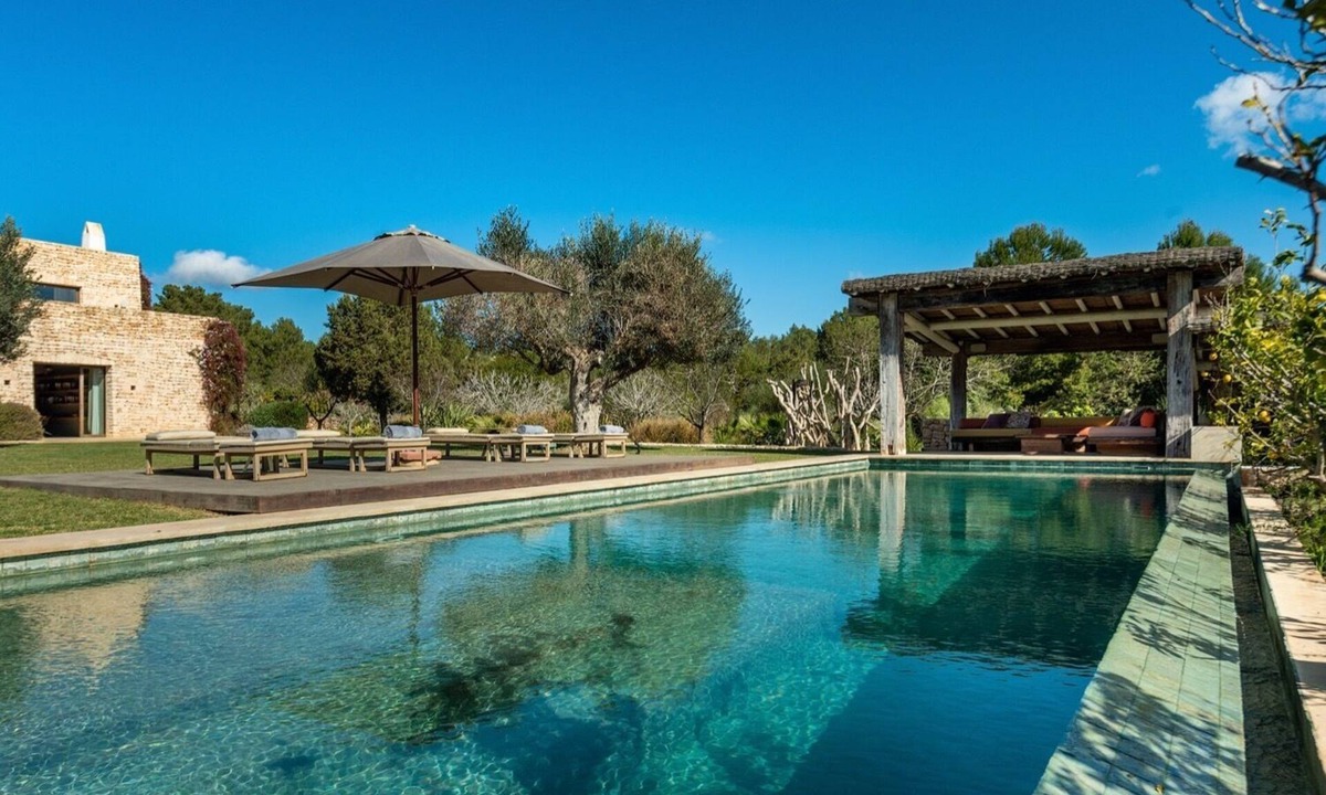 Santa Eulalia del Rio House | Elegant Renovated 4 Bedroom Finca Pool Badminton easily accessible and peaceful