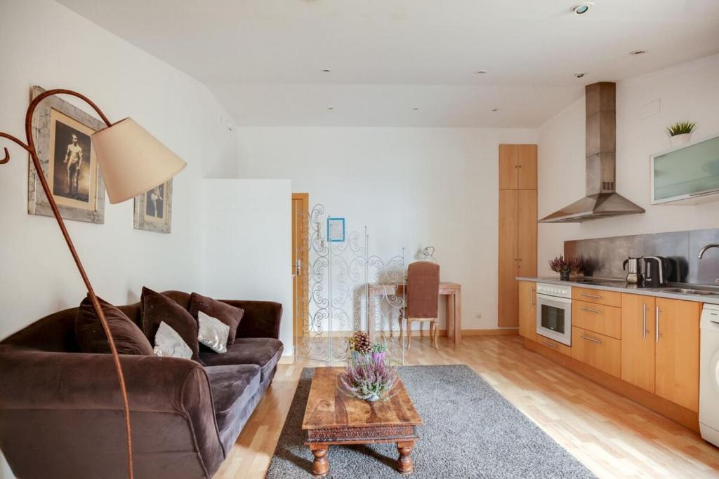 La Font de la Guatlla Apartment | Fabulous 2 Bed with terrace close to Plaza España