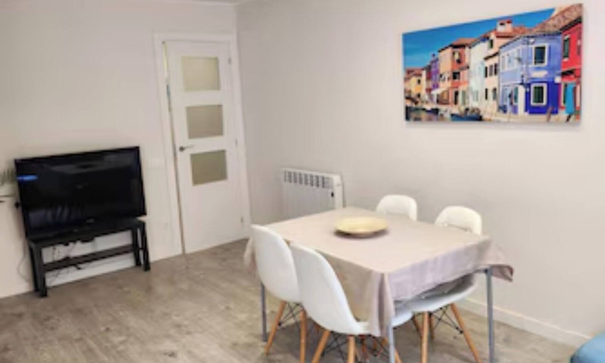 La Font de la Guatlla Apartment | FIRA PLAZA DE