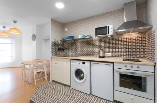 Tossa de Mar Apartment | Flat near the beach and center of Tossa de Mar "Sol"