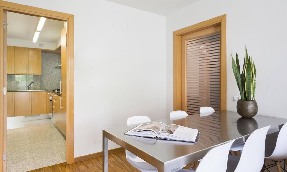 Sant Gervasi Apartment | General Miter Terrace 3 Rooms 6 pax and optional parking - Free WiFi