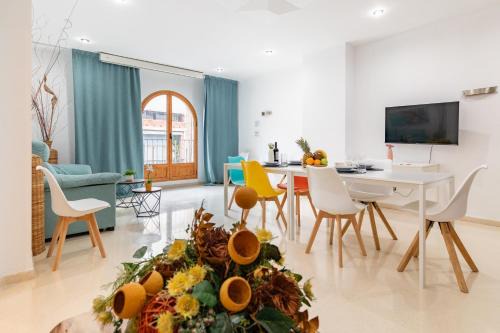 Soternes Apartment | Grand Villa Valencia- large groups-8 min to Center by Metro