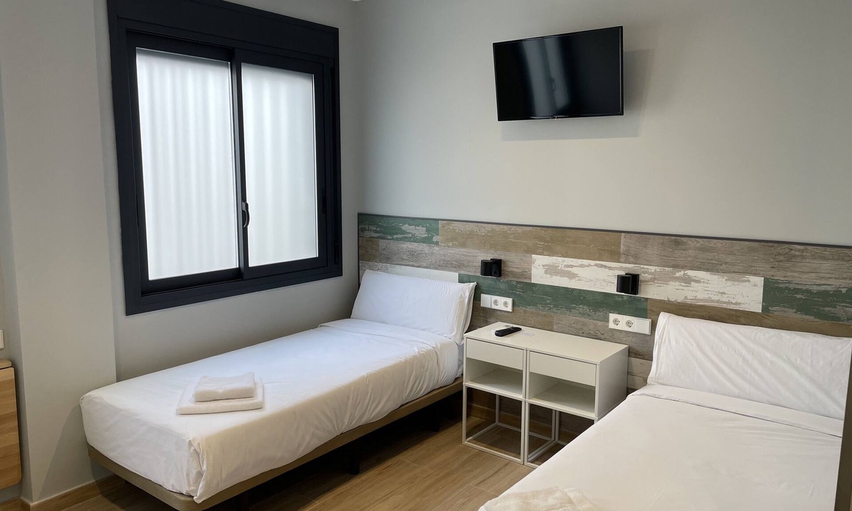 Cerdanyola del Valles House | Hey Rooms